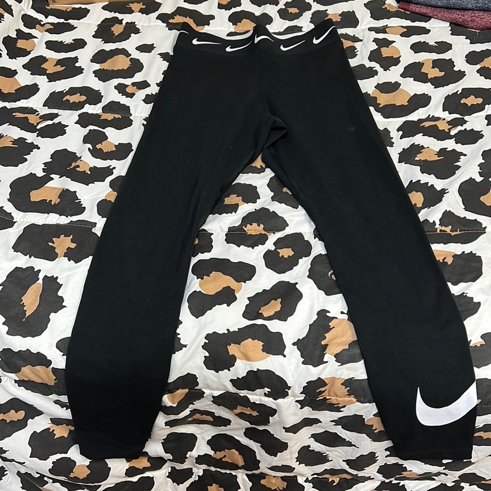 Nike black leggings